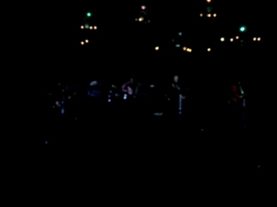 QOTSA @ Paris - Suture Up Your Future