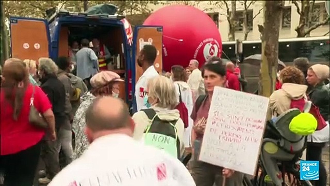 Personal sanitario y otros sindicatos en Francia protestaron contra la vacunación obligatoria