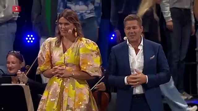 Katrine Muff Fællessangen | Fællessang - endelig sammen | 4 September 2021 | DR1 @ Danmarks Radio