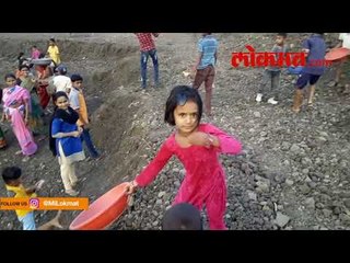 वाशिममध्ये श्रमदानात ३ वर्षांच्या चिमुकल्याचाही सहभाग