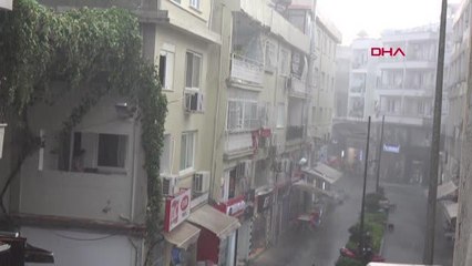 MARMARİS'TE DÜŞEN YILDIRIM YANGINA NEDEN OLDU