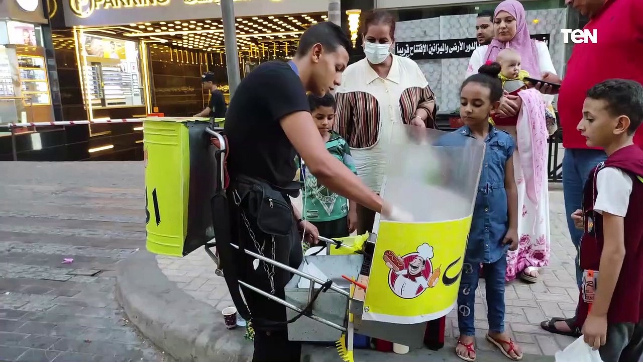 "المطعم المحمول" .. عماد شاب يتحدى البطالة بـ فكرة جديدة