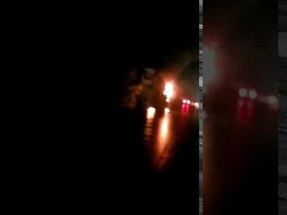 खारेगाव टोलनाक्यावर सिमेंट टँकरने अचानक घेतला पेट