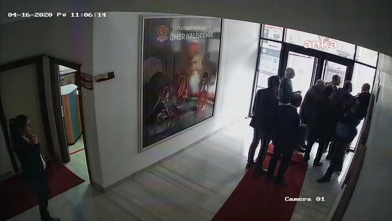 AKP’li belediye başkanının bir yurttaşı döverken çekilmiş görüntüsü ortaya çıktı