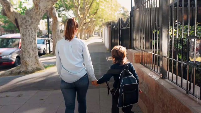 Corona: Dürfen Kinder mit Husten und Schnupfen in die Schule?