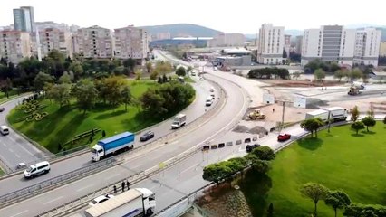 İBB, Sancaktepe'de okul yolunu hafriyat dökerek kapattı