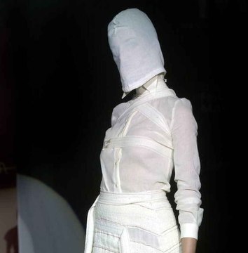 Cour des Miracles Davidelfin 2003