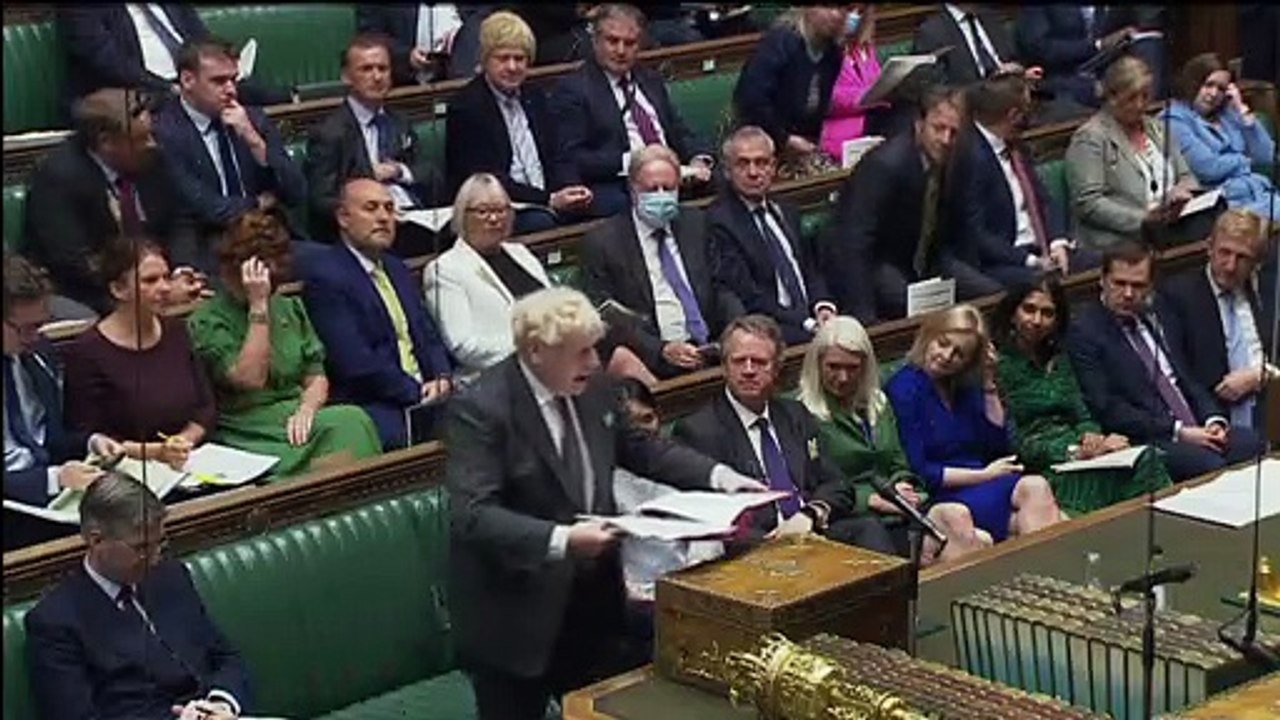 Johnson baut Kabinett um