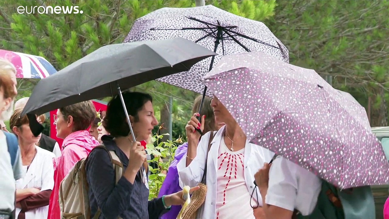 Gesundheitspersonal in Frankreich: Job oder Impfung?