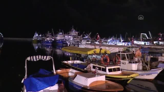 Balıkçılar av yasağının kalkmasıyla denize açıldı