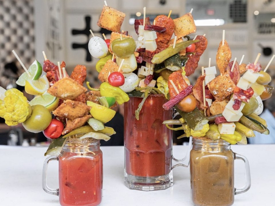 BLOODY MARY BAR! Build Your Own Bloody Mary with ravioli, meatballs and chicken wings at Hash Kitchen - ABC15 Digital