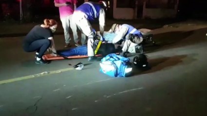 Honda Biz se envolve em acidente com Hyundai i30 no Bairro São Cristóvão; Mulher ficou ferida