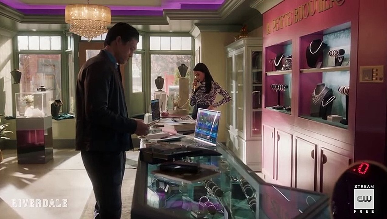 Riverdale 5x16 - Clip of Season 5 Episode 16 - Band of Brothers