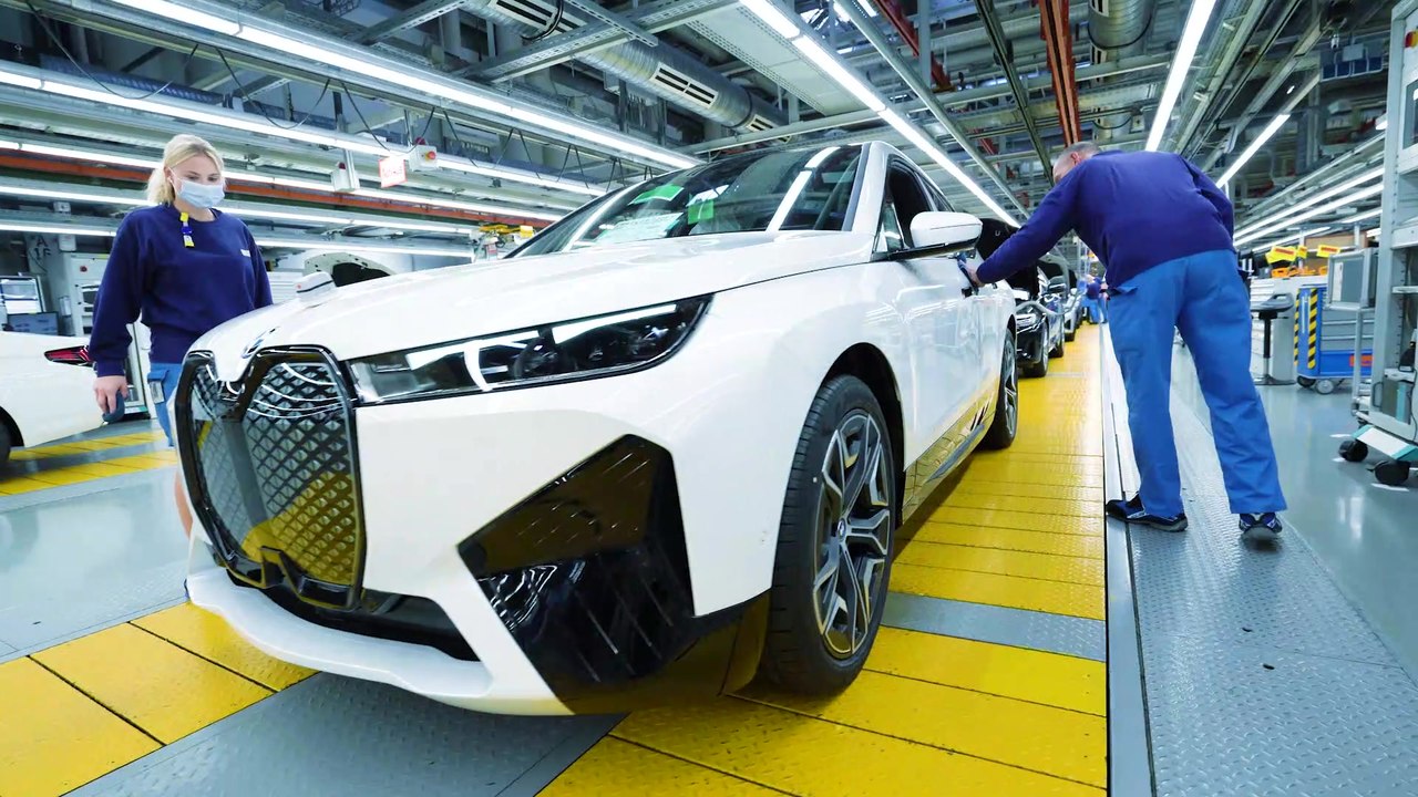 BMW iX Highlights Montage