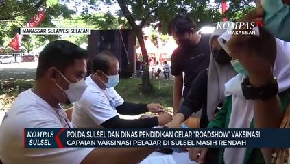 Descargar video: Capaian Vaksin Pelajar Rendah, Polda Sulsel Dan Dinas Pendidikan Gelar Roadshow Vaksinasi