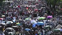 Salvadorenhos protestam contra o presidente Bukele