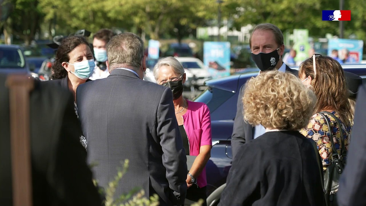 Jobs étudiants : des milliers d'offres sur  1jeune1solution.gouv.fr