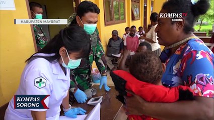 TNI Layani Pengobatan Gratis & Perbaikan Infrastruktur Warga Di Maybrat