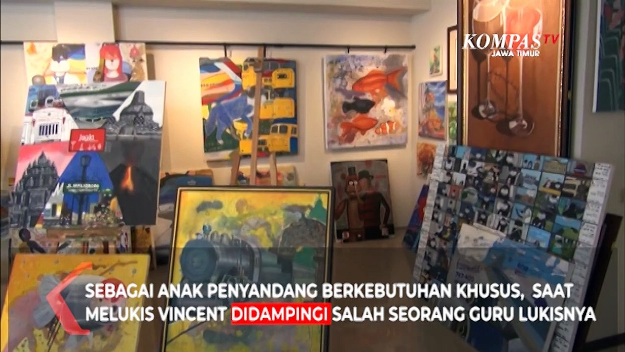 Pelukis Berkebutuhan Khusus Pamer Lukisan di Stasiun Kereta