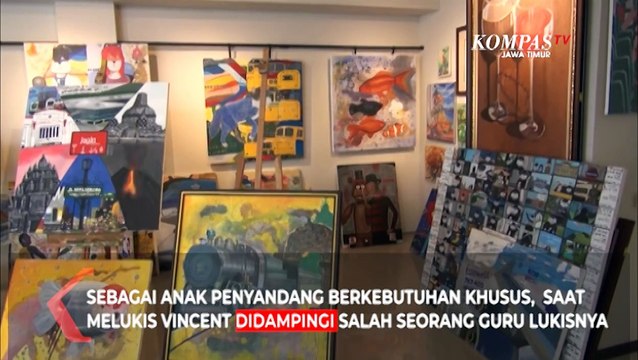 Pelukis Berkebutuhan Khusus Pamer Lukisan di Stasiun Kereta