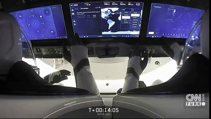 Elon Musk'ın SpaceX'i 4 turisti uzaya gönderdi