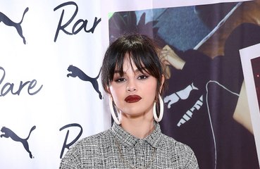 Selena Gomez gets new spontaneous helix piercing during friends night out