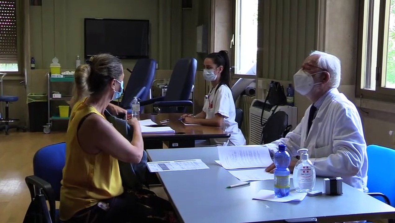 Terza dose, al via nel Lazio vaccini a trapiantati e dializzati. "Per loro richiamo fondamentale"