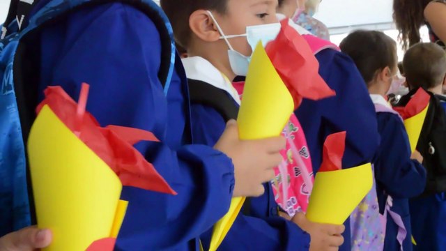 Scuola, il sindaco Decaro torna dai banchi per il primo giorno di lezioni: Doppio turno necessario