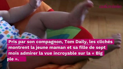 Elsa Hosk : des photos d’elle avec son bébé, nu, créent la polémique