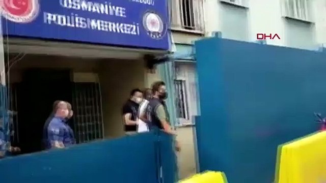 İş insanı çanta dolusu sahte dolarla dolandırıldı