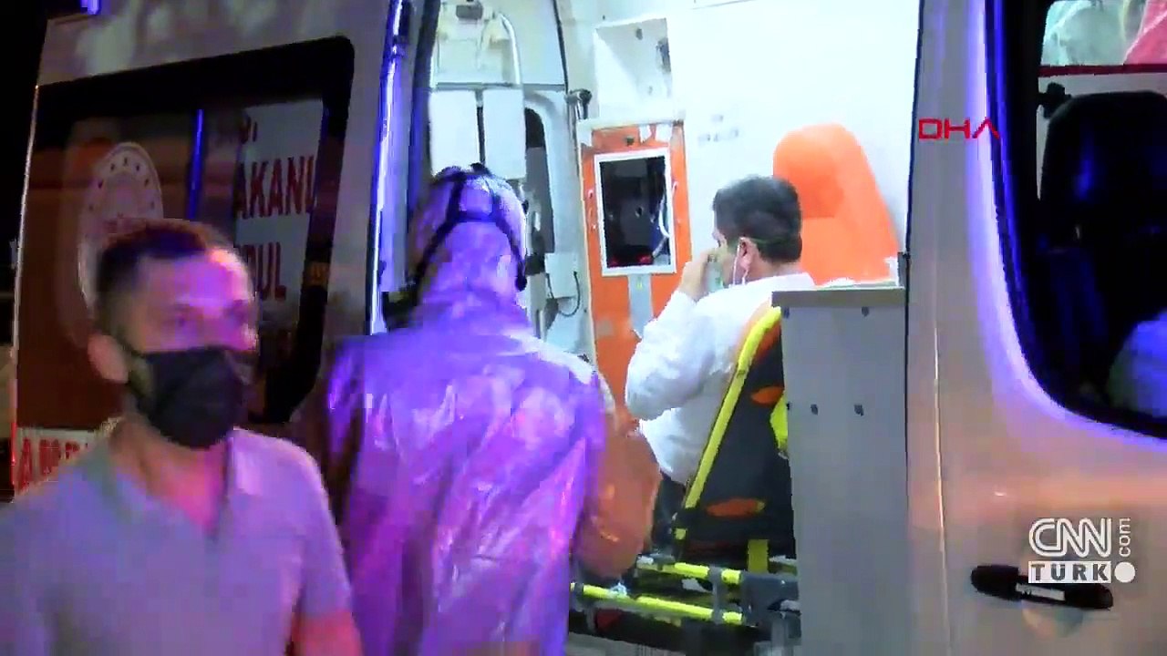 Havuzda yüzerken zehirlendiler