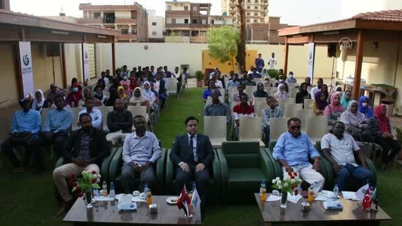 Sudanlı Türkiye Mezunları, YTB Burslarını kazanan öğrencilere tecrübelerini aktardı