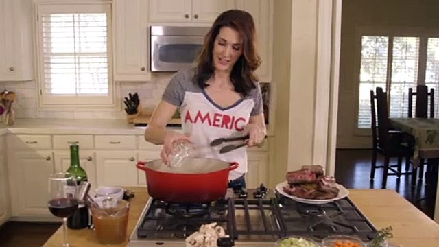 Comfort Cooking at It’s Finest! Slow-Cooked Red Wine Short Ribs