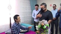 Bülent Serttaş'tan Elazığ'da bıçaklanan Japon turiste ziyaret: Çiçeğe iliştirilen Japonca notun yanlış yazıldığı anlaşıldı
