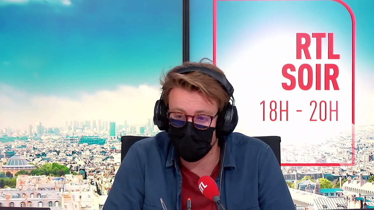 Présidentielle 2022 : Macron fait-il déjà campagne avec le chéquier de la France ?