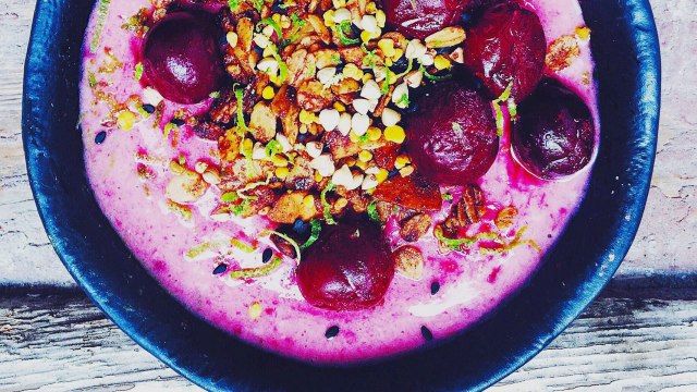 The 7 Best Anti-Inflammatory Smoothie Ingredients, According to a Registered Dietitian