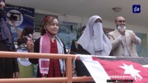 بعد رحلة علاج في الأردن.. الطفلة فرح تعود إلى مقاعد الدراسة في غزة