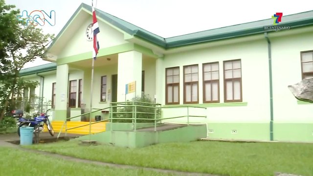 mqn-Visitamos la escuela más antigua del país que aun existe-160921