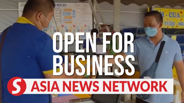 Vietnam News | HCM City shops and eateries open for takeout