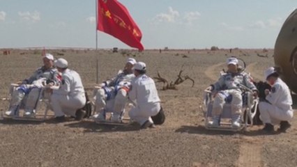 Llega a la Tierra la nave china Shenzhou-12 con tres astronautas a bordo