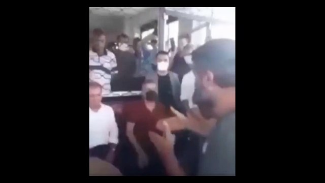 CHP'li başkan kendisini sallamayan vatandaşları azarladı: Herkes haddini bilsin