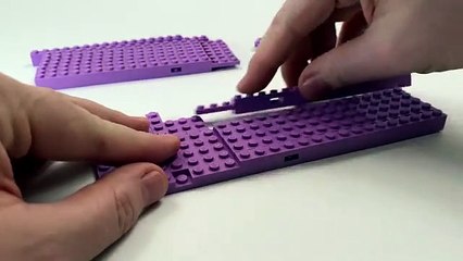 Il construit un bloc de lego souple... Incroyable