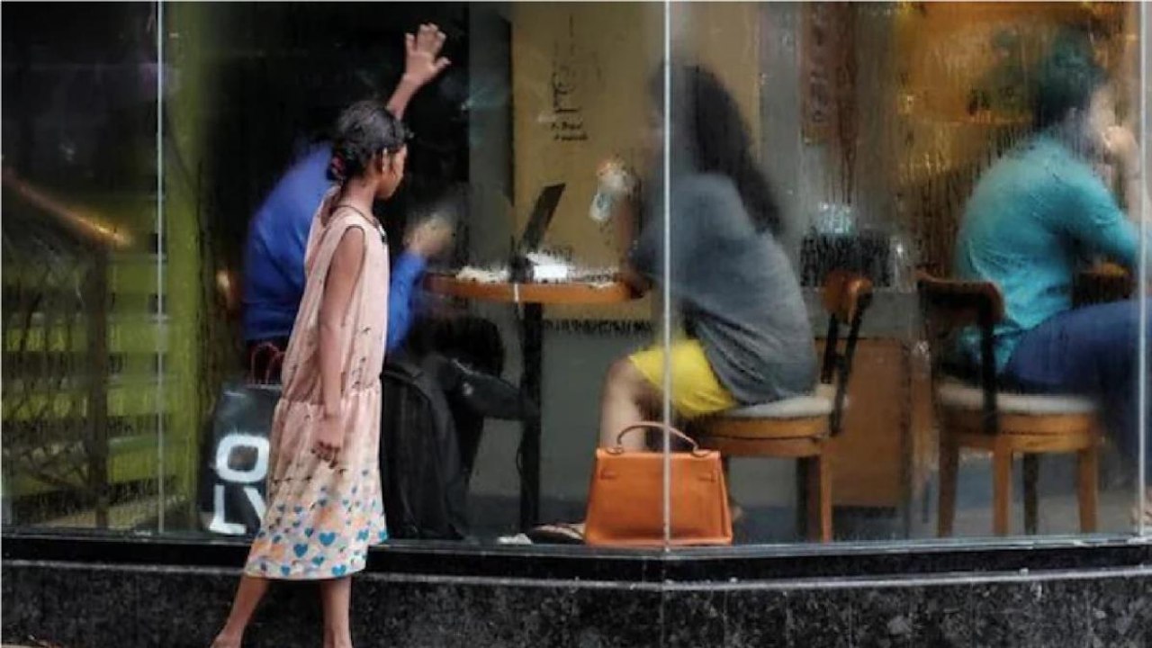 Why income gap between rich and poor is increasing?