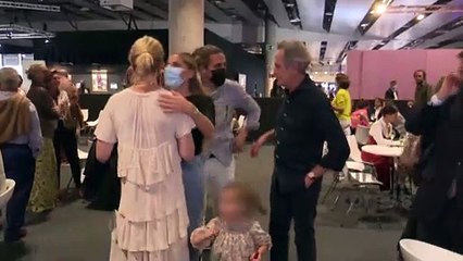 Roberto Torretta se reúne con su familia tras presentar su colección en Mercedes Benz Fashion Week