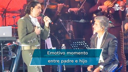 Al "Potrillo" le gana el sentimiento junto a su hijo, recuerda cuando él cantaba con su padre