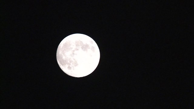 연휴 시작에 북적이는 공항...추석 날씨는? / YTN