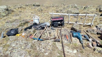 Van’da define avcıları yakalandı