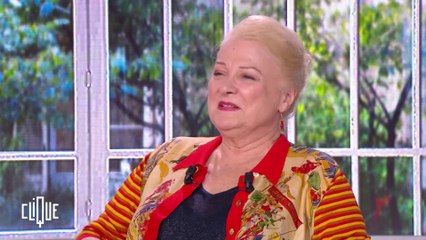 L'interview jeux-vidéo de Josiane Balasko - Clique - CANAL +