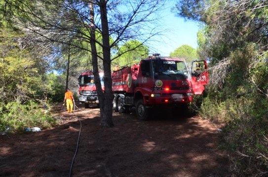 Son dakika haberleri: Manavgat'ta çıkan orman yangınları havadan ve karadan müdahaleyle söndürüldü