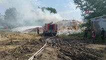 Açık alanda depolanan 133 ton saman yangında zarar gördü